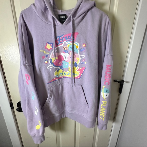 BT21 Lavender Hoodie with Graphic Design size xl - Picture 2 of 12